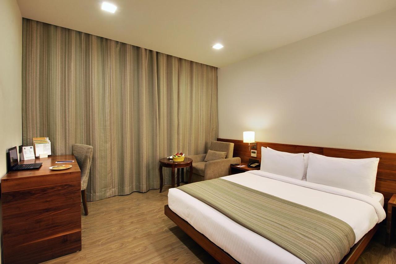 Temple Tree Hotel Shirdi Exterior foto